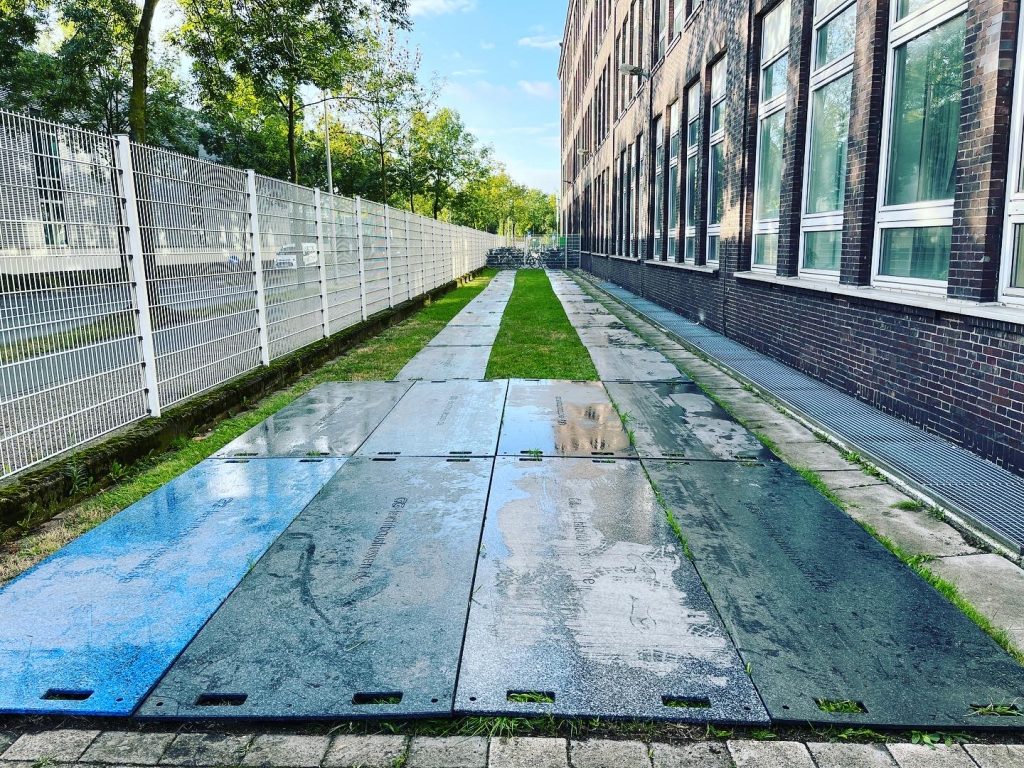 Unterbodenschutz für Hebebühne / Mobile Baustraße / Kunststoffplatten