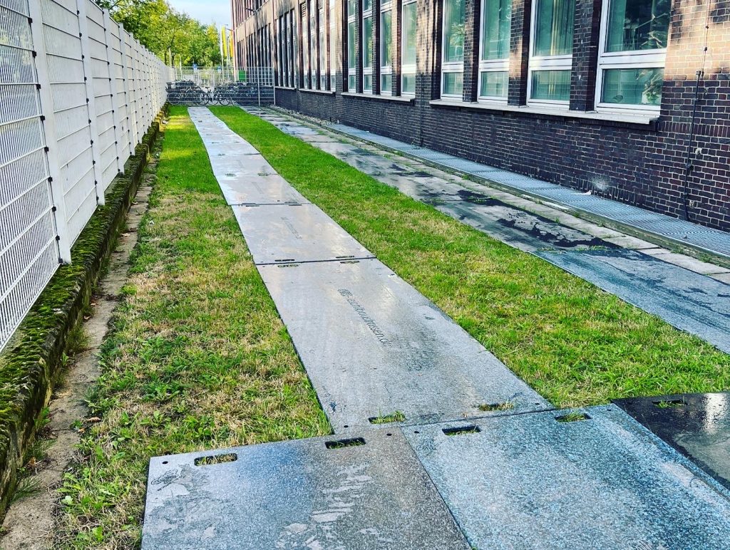 Unterbodenschutz für Hebebühne / Mobile Baustraße / Kunststoffplatten