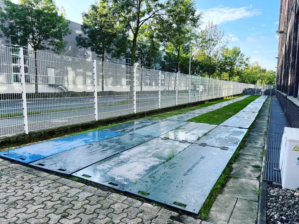 Unterbodenschutz für Hebebühne / Mobile Baustraße / Kunststoffplatten