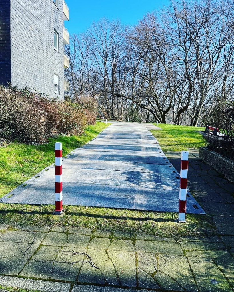 Mobile Baustraße / Kranstellfläche / Kunststoffplatten / HDPE