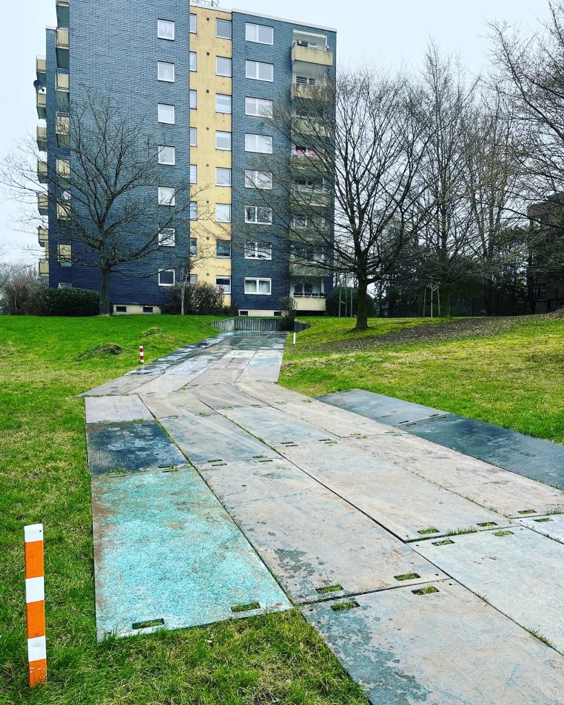 Mobile Baustraße / Kranstellfläche / Kunststoffplatten / HDPE
