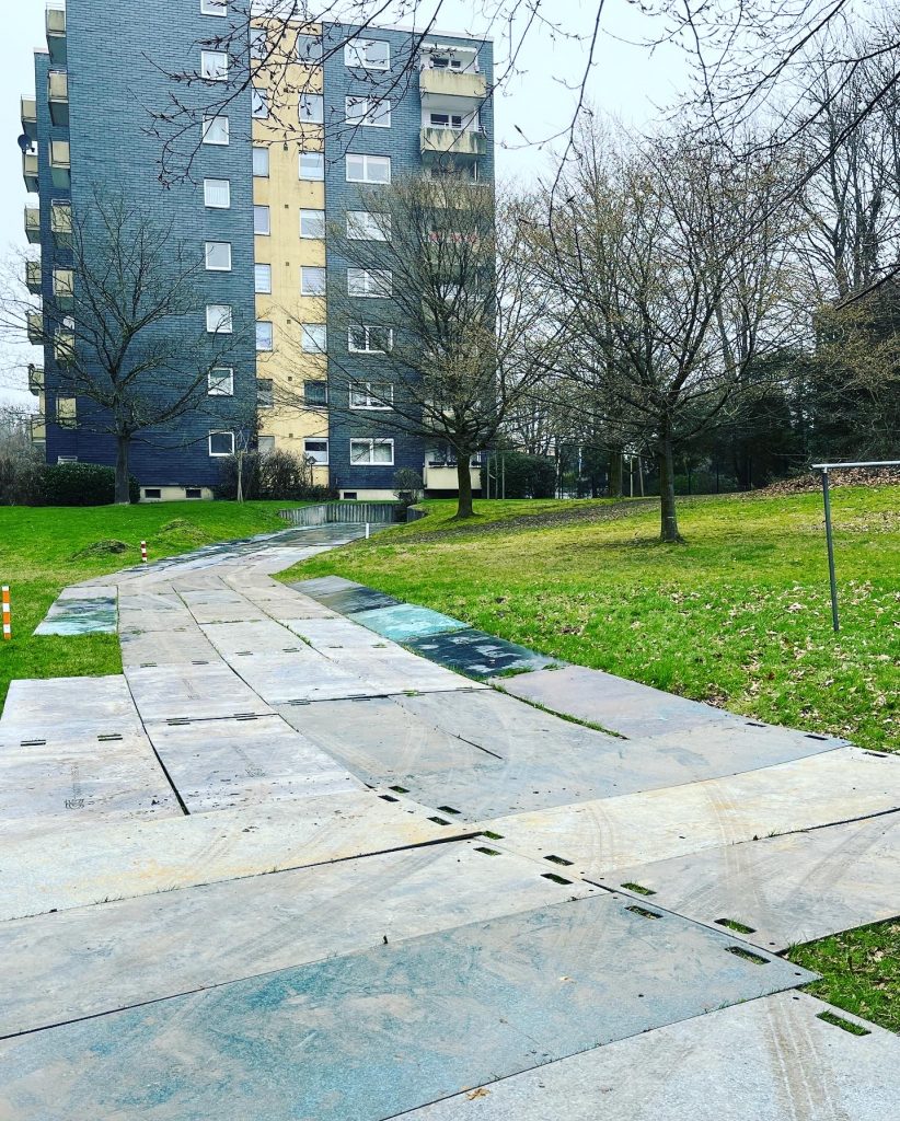 Mobile Baustraße / Kranstellfläche / Kunststoffplatten / HDPE